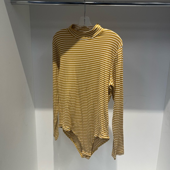 Plus size mustard & white striped turtleneck bodysuit size 3x - Picture 3 of 7